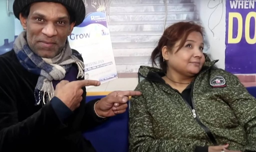 पंचर वाले को दिल दे बैठी अमीर घराने की लड़की दूल्हा बनाने के लिए खुद ही कर देती थी टायर में छेद पंचर वाले को दिल दे बैठी अमीर घराने की लड़की दूल्हा बनाने के लिए खुद ही कर देती थी टायर में छेद
