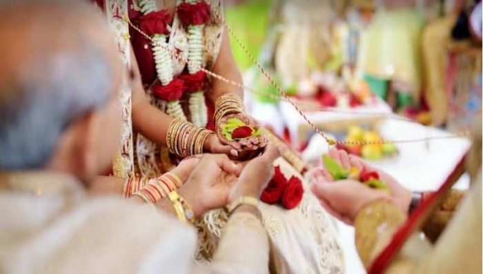 दहेज लेने से दूल्हे ने कर दिया माना, लेकिन नहीं माने ससुरालवाले और दिया इतना महंगा तोहफा दहेज लेने से दूल्हे ने कर दिया माना, लेकिन नहीं माने ससुरालवाले और दिया इतना महंगा तोहफा