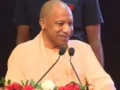 ‘दंगे बीते दिनों की बात, बेटी से छेड़छाड़ यानी मौत का फरमान’… लखनऊ में CM योगी का बड़ा बयान