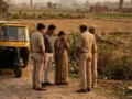 पहले भरोसा जीता फिर ऑटो में लिफ्ट देकर महिला से सामूहिक दुष्कर्म किया, गला रेतकर सड़क किनारे फेंका, डेढ़ महीने बाद FIR