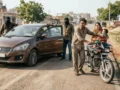 ’10 हजार ले लो, बीवी को कार में भेज दो’… बरेली में दंपती को बीच सड़क रोका, 4 साल की बेटी के सामने धमकी, आरोपी हिरासत में