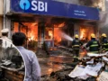 सुबह-सुबह SBI बैंक में लगी भीषण आग, मैनेजर के चेंबर से उठे धुएं ने मचाया हड़कंप, चित्रकूट में आग से लाखों का नुकसान