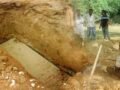 20 साल बाद सपने में आए पिता कहा- मेरी कब्र सही करवा दो… बेटे ने खुदवाई तो देख हैरत में पड़े लोग