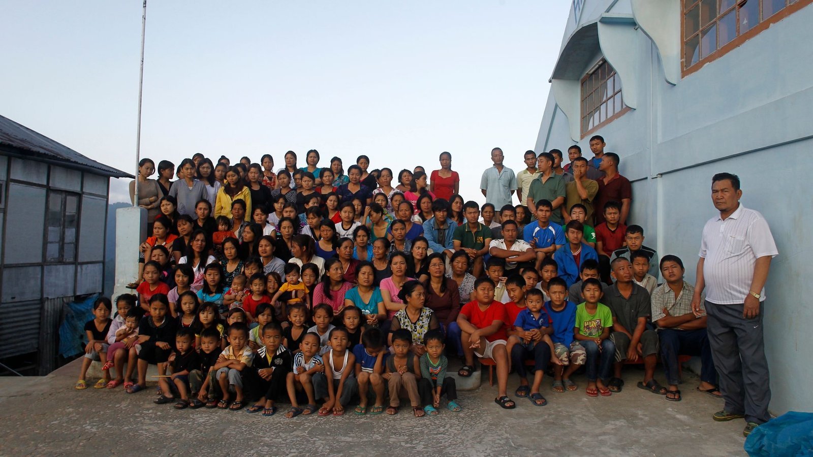 world-largest-family